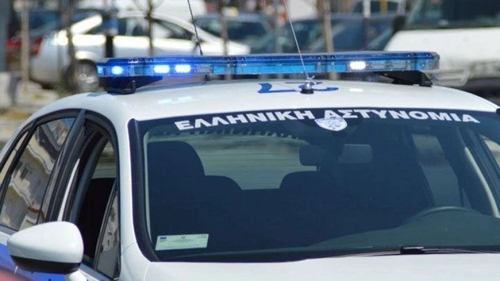 Βαποράκια… προχωρημένης ηλικίας – Πώς τα κυκλώματα ναρκωτικών επιλέγουν τους μεταφορείς